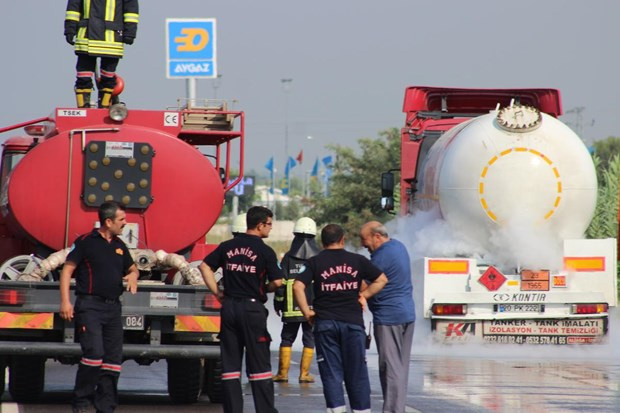 Gaz kaçıran tanker paniğe neden oldu