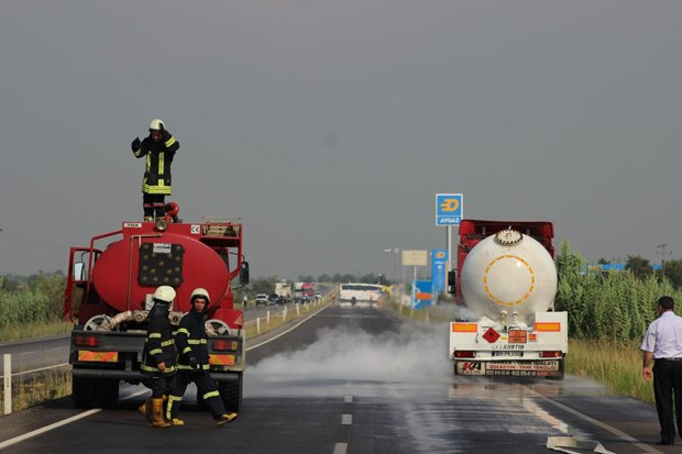 Gaz kaçıran tanker paniğe neden oldu