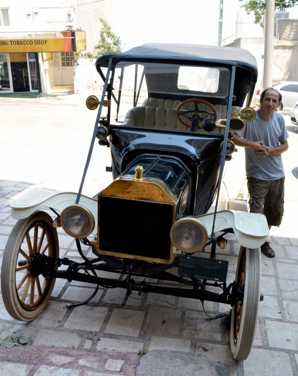 Bursa'da 100 yıllık otomobille yollarda