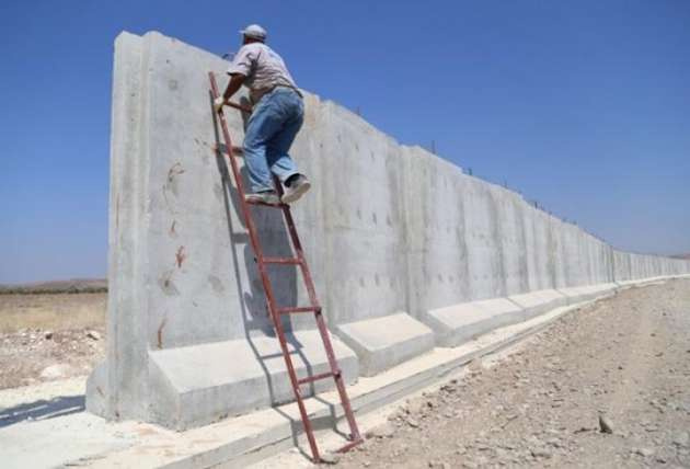 Suriye sınırına beton duvar