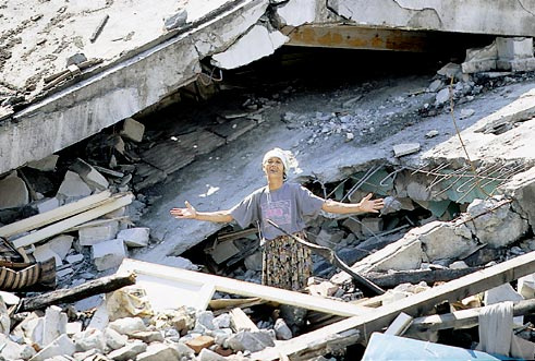 17 Ağustos depreminden unutulmaz kareler