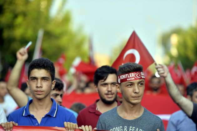 Düzce'de şehitler için yürüyüş