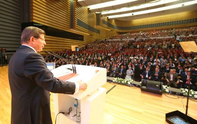 Davutoğlu AK Parti Seçim Bildirgesi'ni açıkladı!
