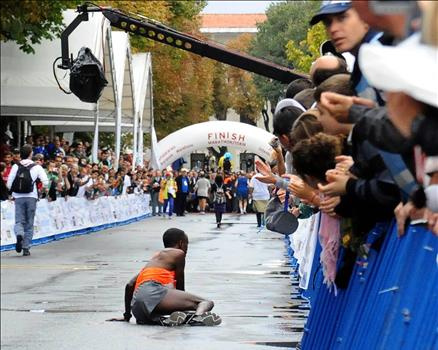 Finişi ancak uzaktan görebildi 