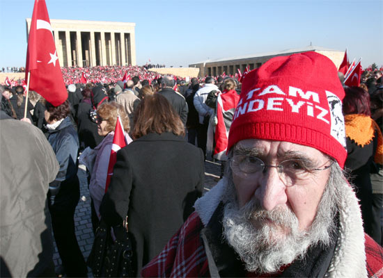 Anıtkabir'de türban şikayeti