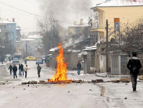 Van savaş alanına döndü!