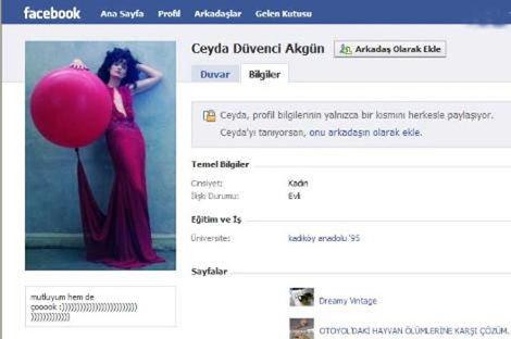 Ünlüler Facebook'ta yakalandı