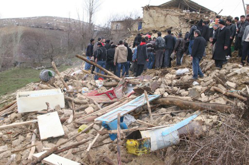 Elazığ depreminden ilk fotoğraflar