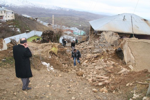 Elazığ depreminden ilk fotoğraflar