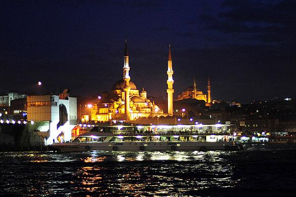 Reuters bu fotoğraflarla İstanbul'a çağırdı