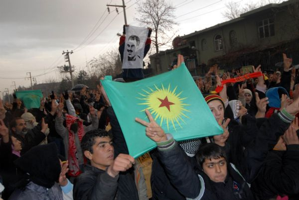 PKK cenazesinde çirkin slogan