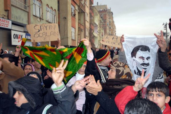 PKK cenazesinde çirkin slogan