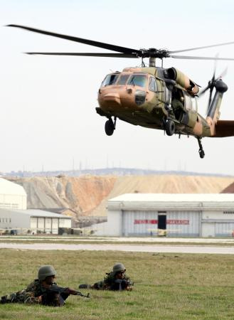 Kara Kuvvetleri’nin kadın pilotları