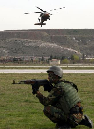 Kara Kuvvetleri’nin kadın pilotları