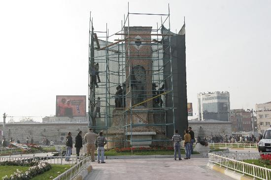 Taksim Anıtı'nın restorasyonu bitti