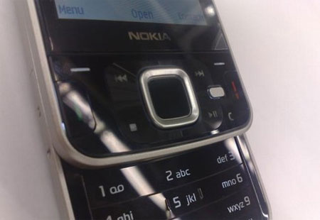 Nokia'nın yeni amiral gemisi