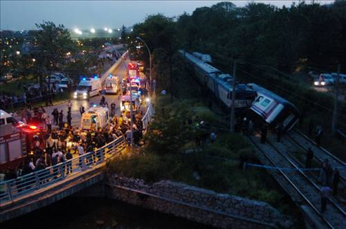 Kocaeli'de tren kazası