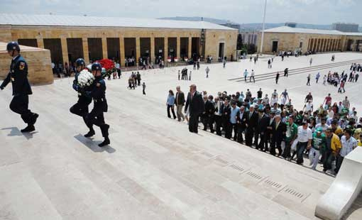 Bursasporlular Ata'nın huzurunda