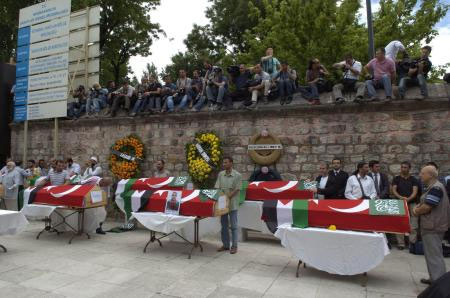 Mavi Marmara'da ölenlerin cenaze töreni