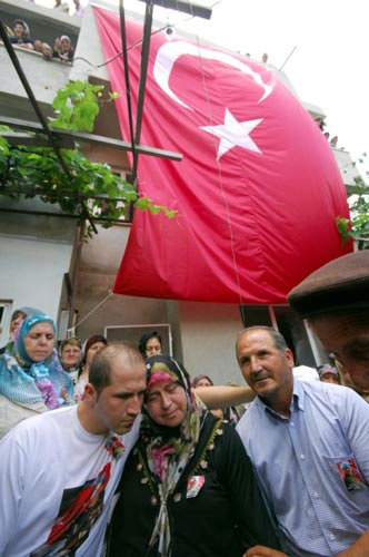 Şehit cenazelerinden yürekleri burkan görüntüler