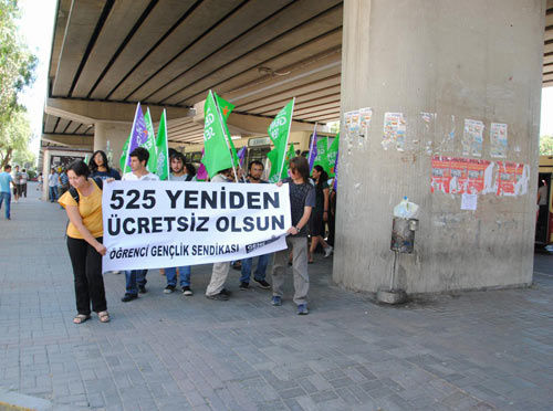 İzmir sokaklarında 525 protestosu