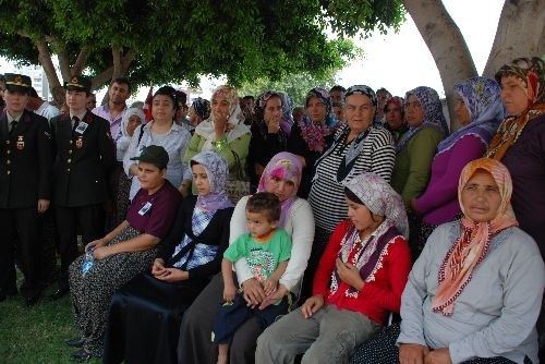 Ailesi şehidin tabutuna bile sarılamadı