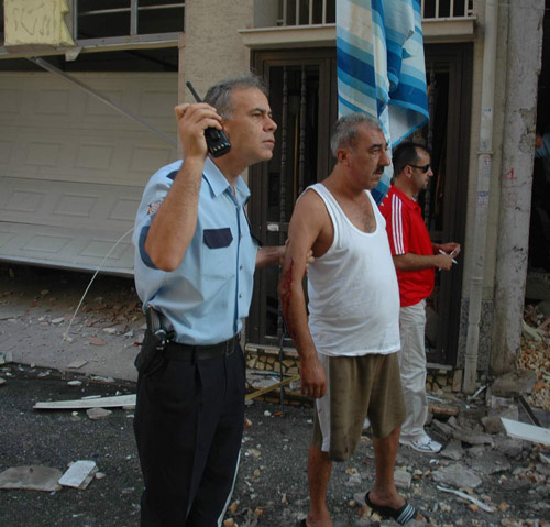 İzmir savaş alanına döndü