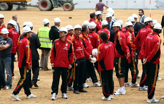 Galatasaraylı futbolcular stada hayran