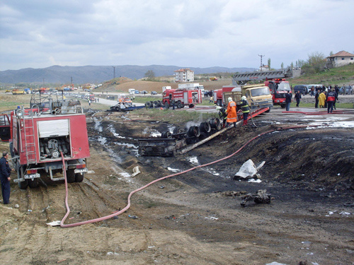 Elmadağ'da zincirleme kaza