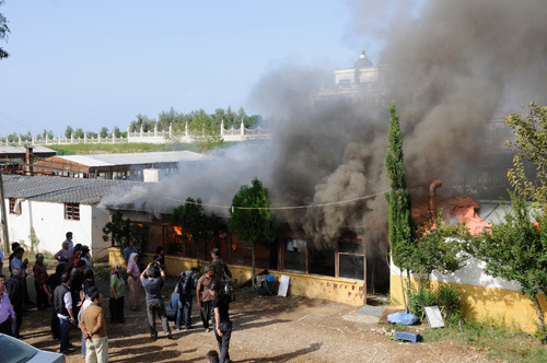 Antalya'da olaylı yıkım