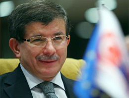 Davutoğlu, Clinton'la telefonda görüştü