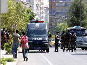 Ralli açılışında Fransaya protesto