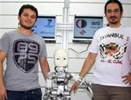 Robot çocuk Türkiye'ye geldi