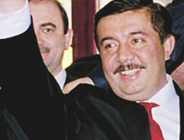 AK Partili eski başkana özel mahkeme