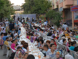 GOP'ta açık hava iftarları sürüyor