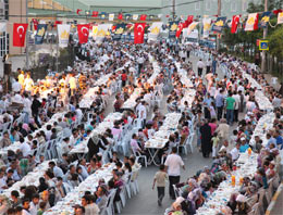 Sultanbeyli'de iftar coşkusu 