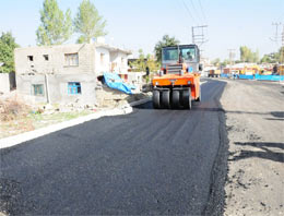 Van'da yol çalışmaları sürüyor