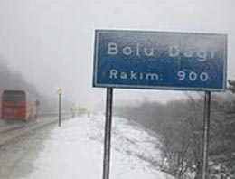 Bolu Dağı'nda kar yağışı