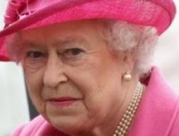 Kraliçe Elizabeth hastaneye kaldırıldı