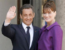 Sarkozy'nin rakibi Carla hayranı çıktı