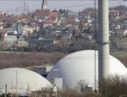 Merkel: Nükleeri terk bizi öncü kılabilir