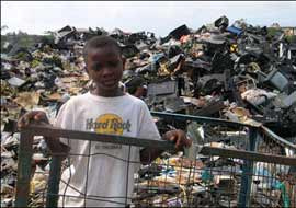 Afrikada e-çöp dağları yükseliyor
