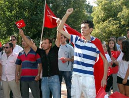 Taksim'de mayınlı saldırı protestosu