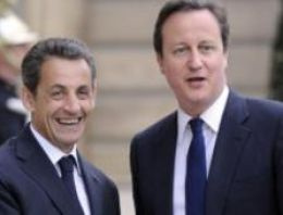 Cameron ve Sarkozy Trablus'ta