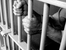 Cezaevindeki mahkuma akıl almaz tecavüz