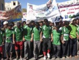 Yemen'de on binlerce eylemci tekrar meydanlarda