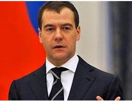 Medvedev'den Stalin'e sert eleştiri!