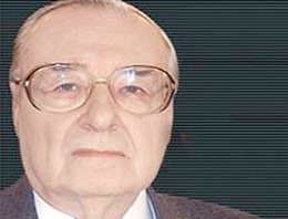 Tarihçi yazar Yılmaz Öztuna vefat etti