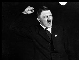 Hitler'in tarihi kartpostalı ortaya çıktı