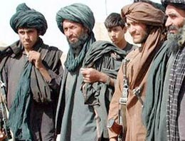 Taliban casusların kafasını kopardı